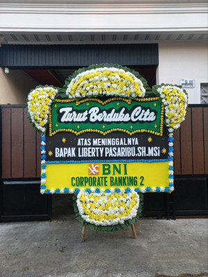 Papan Bunga Duka di Srondol Wetan