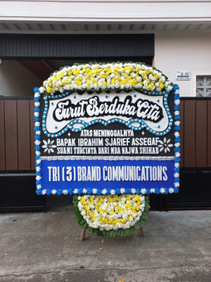 Papan Bunga Duka di Srondol Wetan
